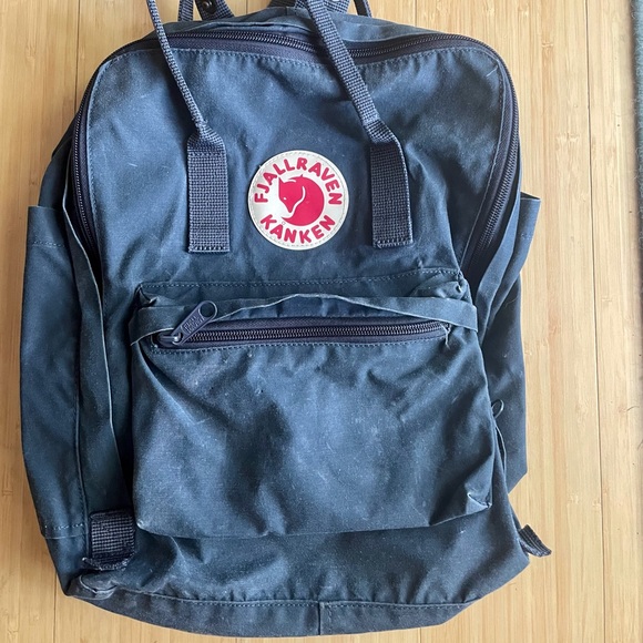 Fjallraven Handbags - Used FJALL RAVEN KANKEN Everyday Outdoor Backpack